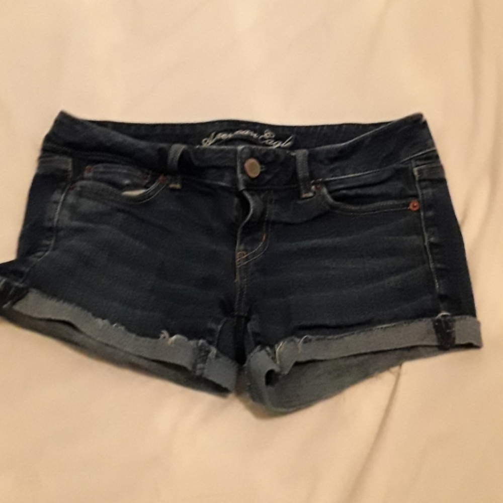 Stretch jean shorts